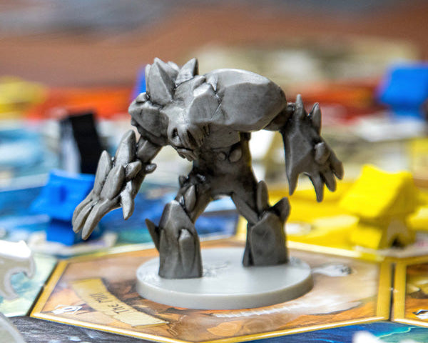 Dwellings of Eldervale - Frost Giant Miniature with Bifröst Bridge Hex Tile